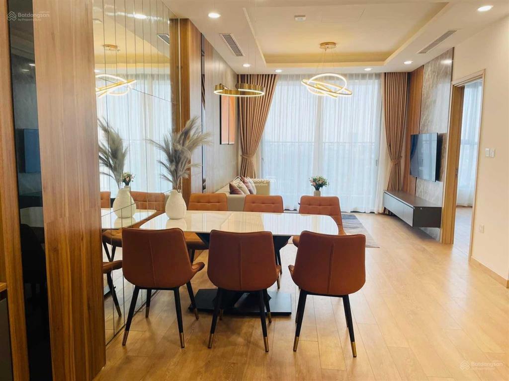 Cho thuê chcc tại tân hoàng minh  36 hoàng cầu, 102m2, 2pn, full nt, view hồ. giá 18tr/th