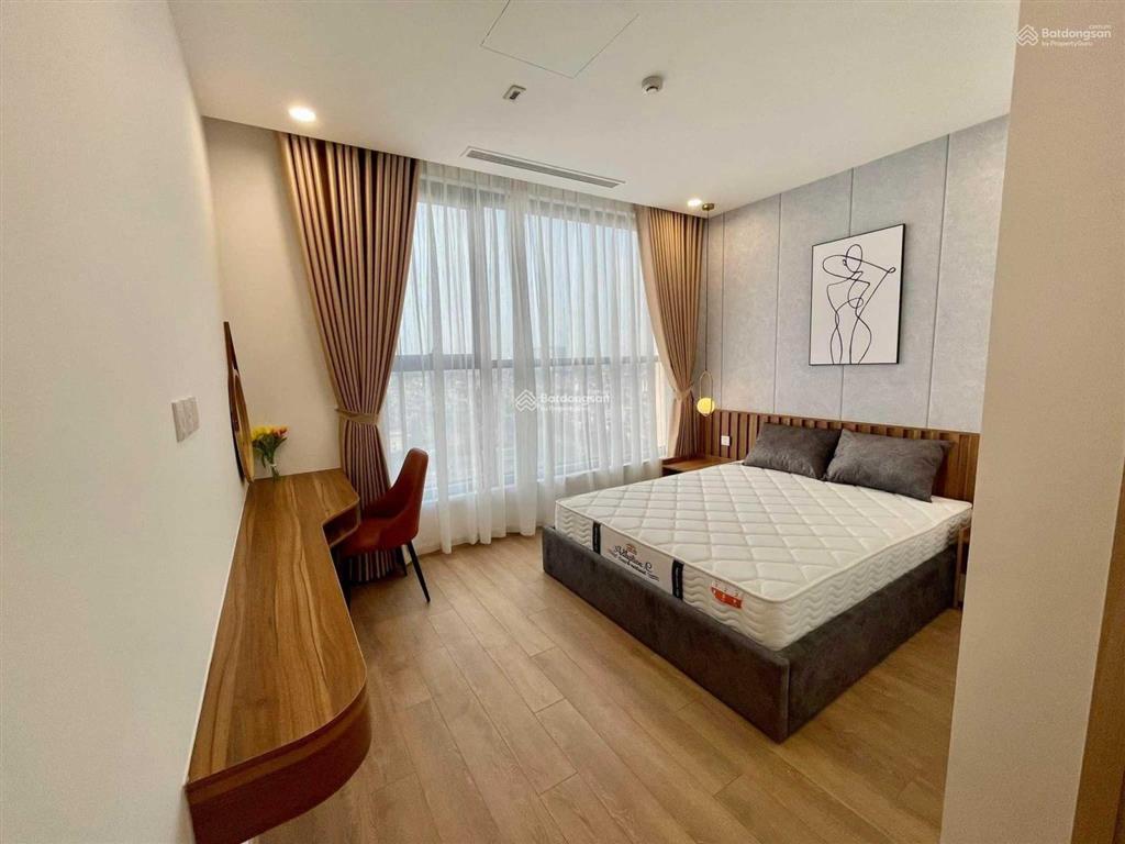 Cho thuê chcc tại tân hoàng minh  36 hoàng cầu, 102m2, 2pn, full nt, view hồ. giá 18tr/th