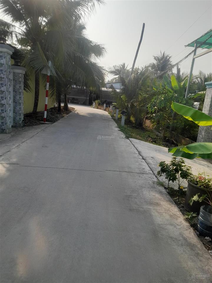 Bán 900m2 đất ngay cổng lộ ngang kcn giao long