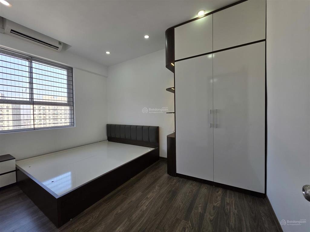 Rẻ nhất khu vực  bán căn 42m nội thất đầy đủ toà ct2 nam xa la. chỉ 2.x tỷ