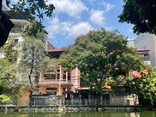 Bán nhà 3t cũ, ô tô vào nhà phố quan nhân, dt 180m2 x mt 8.5m, 3 mặt thoáng. giá 39 tỷ