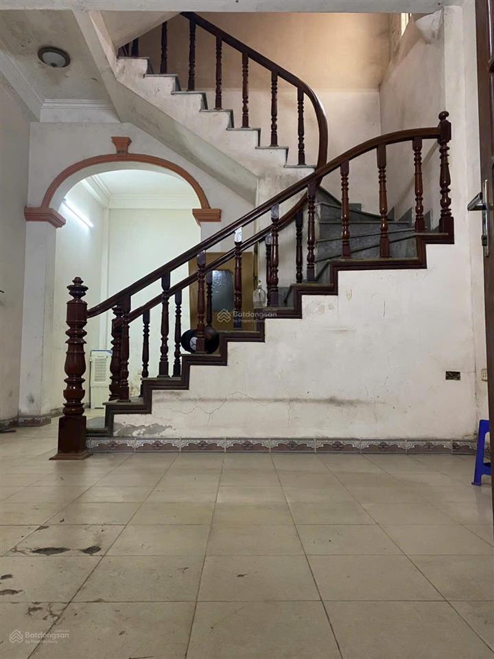 Bán nhà 4 tầng, 3 mặt thoáng phố tam khương  đống đa. dt 45m2, giá 10.5 tỷ