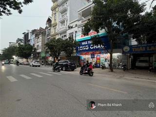 Bán nhà phố trạm, long biên, vỉa hè, kinh doanh, 135m2, 4 tầng, giá 20 tỷ nhỉnh