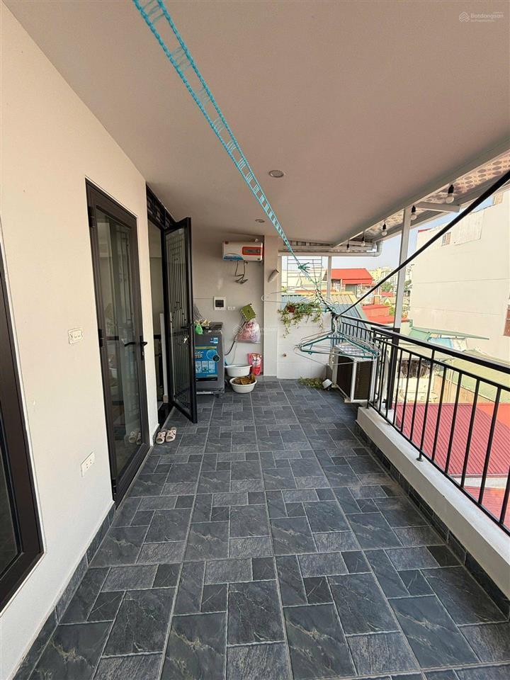 Cực hiếm lê văn hưu 6 tầng mặt tiền 6m 8.8 tỷ, gần phố ngõ rộng thoáng