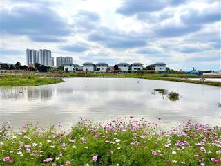 Cho thuê biệt thự cụm lakeside villas splendora, căn góc thoáng, có thang máy, chỉ 35tr/th.