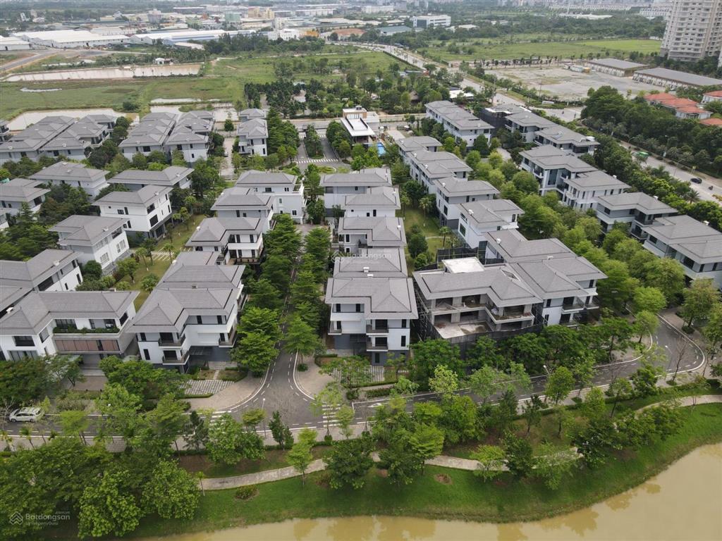 Cho thuê biệt thự cụm lakeside villas splendora, căn góc thoáng, có thang máy, chỉ 35tr/th.