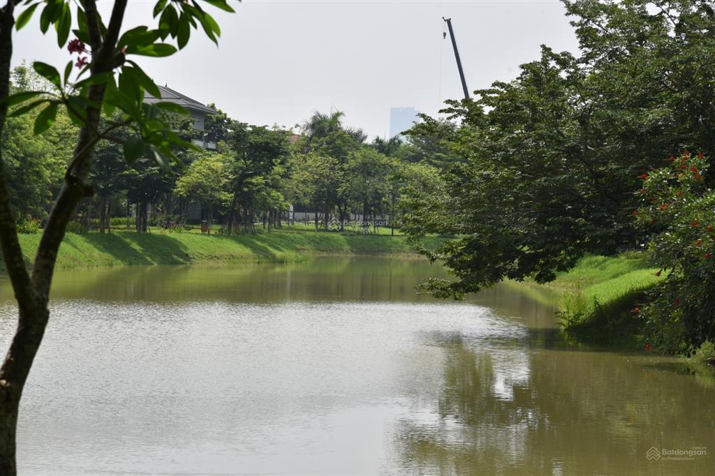 Cho thuê biệt thự cụm lakeside villas splendora, căn góc thoáng, có thang máy, chỉ 35tr/th.