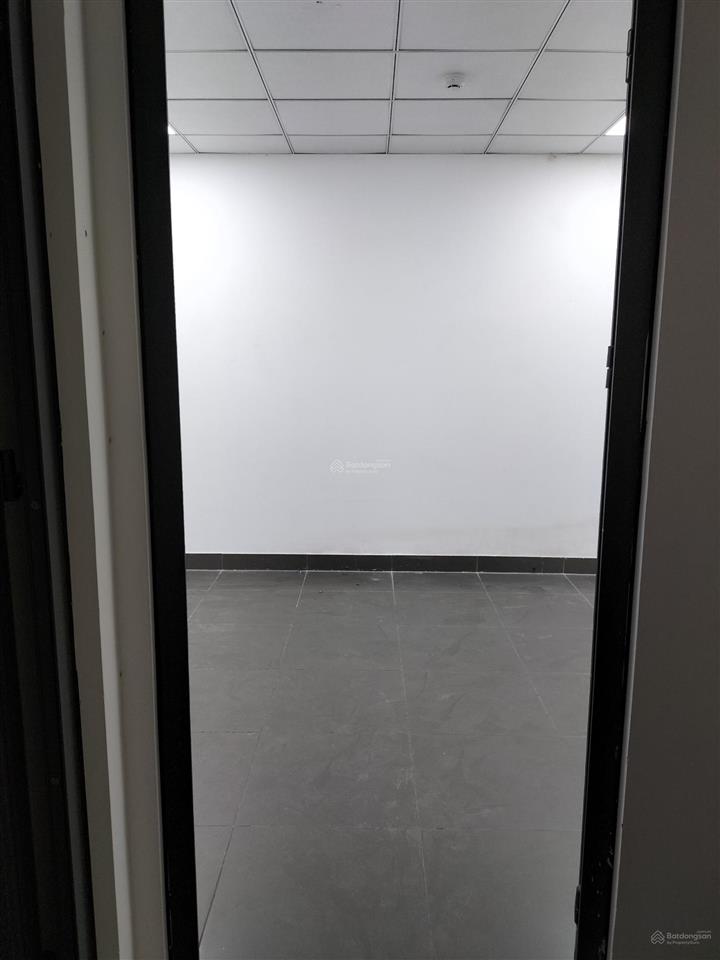 Cho thuê văn phòng dt 105m2, lê văn huân, p. 13, tân bình, gần sân bay t3