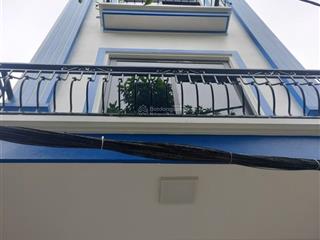 Bán nhà liên mạc, 43m2, phân lô, ô tô, nội thất chủ tặng, hơn 4tỷ