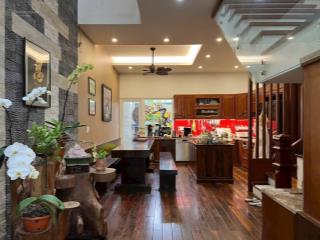 Nhà 4 tầng đi bộ ra biển mỹ khê, 4 pn, khu du lịch biển, phù hợp để ở hoặc cho thuê