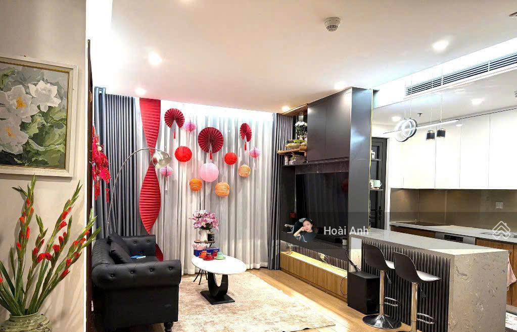 Chính chủ bán cc 6th element căn hộ 01 pn + 01, full đồ nội thất, dt 60m2, sẵn sổ giao dịch ngay