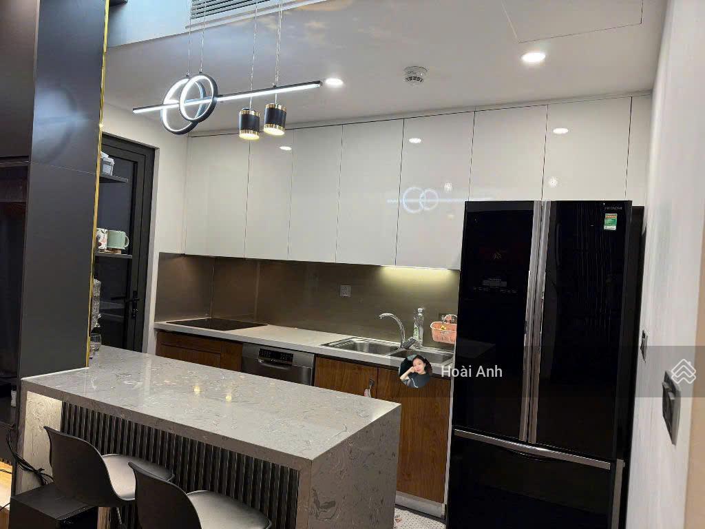 Chính chủ bán cc 6th element căn hộ 01 pn + 01, full đồ nội thất, dt 60m2, sẵn sổ giao dịch ngay