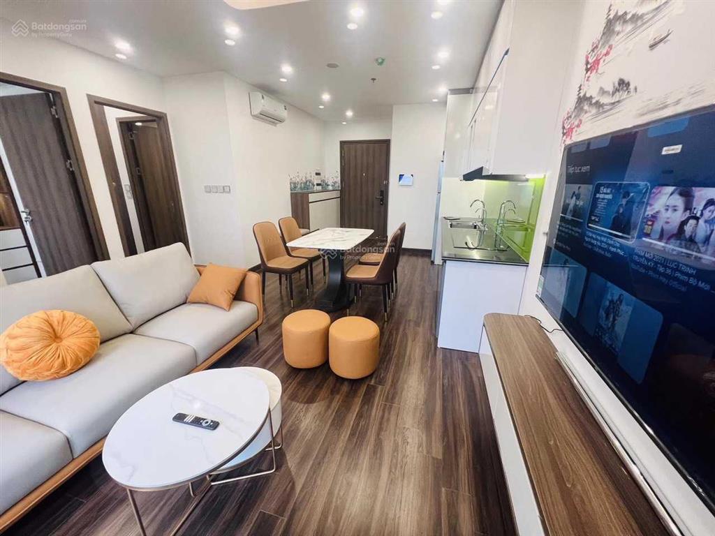 Cho thuê căn hộ 2,5 ngủ hoàng huy commerce