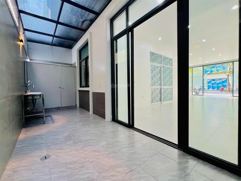 Cho thuê mặt bằng tầng 1 vinhomes marina
