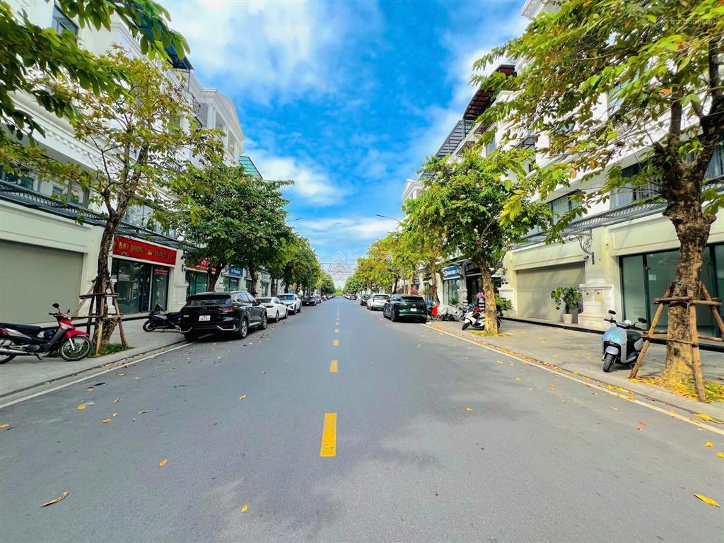 Cho thuê mặt bằng tầng 1 vinhomes marina