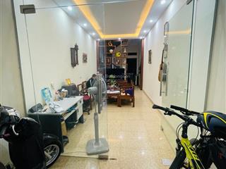55m2 mặt ngõ thông vỉa hè kinh doanh, ô tô tránh dừng đỗ, sổ vuông vắn, giá thương lượng