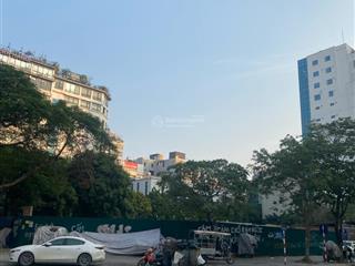 Bán mảnh đất 3270m2 lô góc 3 mặt tiền trung tâm cầu giấy