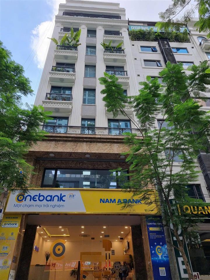 Chính chủ gửi bán nhà mặt phố khúc thừa dụ 185m2, 6 tầng , mt8m,giáthoả thuận.0888 999 ***