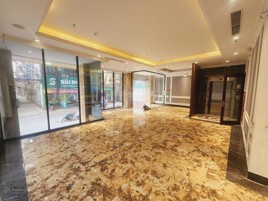 Chính chủ gửi bán nhà mặt phố khúc thừa dụ 185m2, 6 tầng , mt8m,giáthoả thuận.0888 999 ***