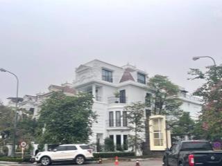 Chủ nhà gửi bán biệt thự dương đình nghệ 270m2, 4 tầng lô góc, mt 32m. giá 99tỷ.  0888 999 ***