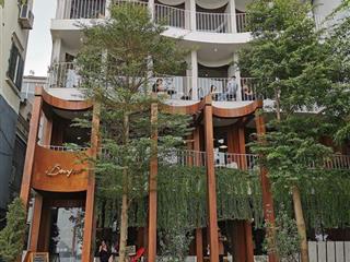 Chủ nhà gửi bán nhà mặt hồ từ hoa 380m2, 7 tầng, mt 12m. giá 325 tỷ.  0888 999 ***