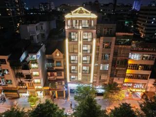 Chủ nhà gửi bán toà căn hộ aparment liễu giai110m2,7 tầng,mt6m.giá57.5tỷ.0888 999 ***