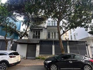 Chủ nhà gửi bán nhà phố giảng võ135m2,4 tầng,mt11m.giá63tỷ.0888 999 ***
