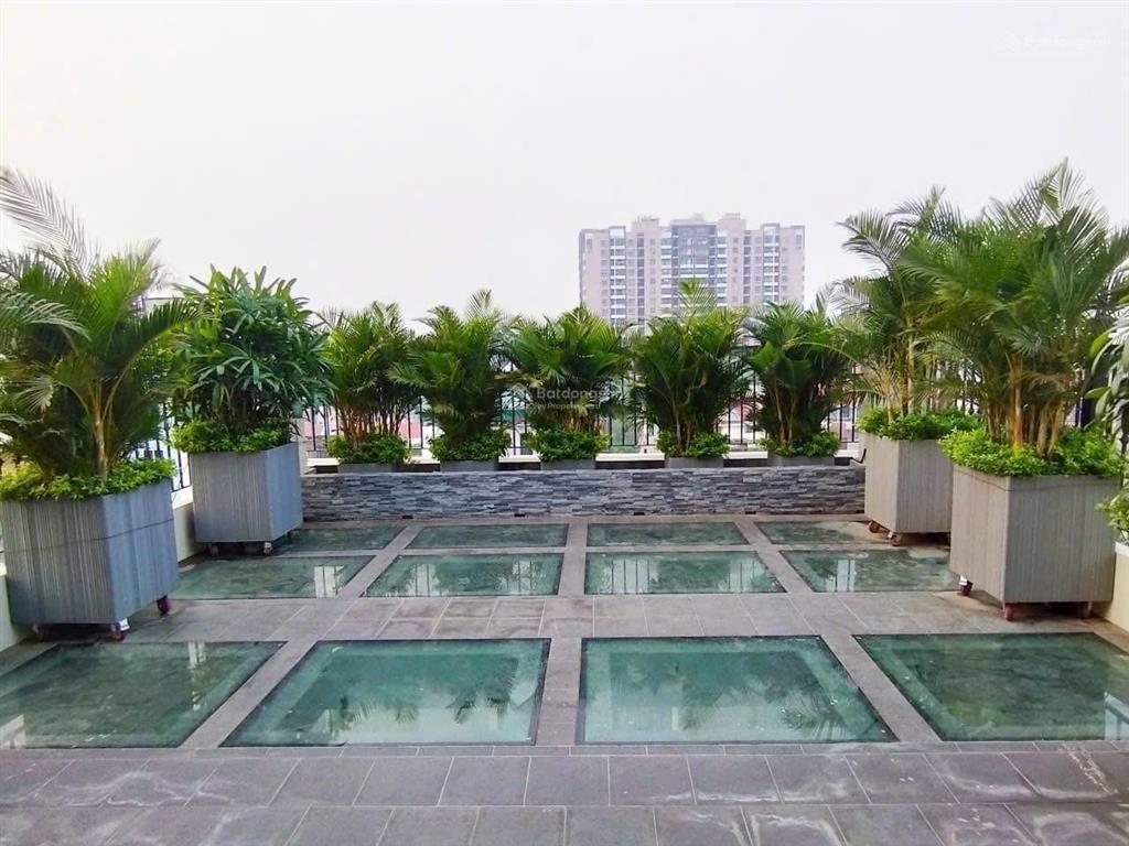 Bán toà nhà mặt phố nguyễn văn cừ 180m2, 8 tầng, mt 7.5m. giá 82 tỷ.  0888 999 ***