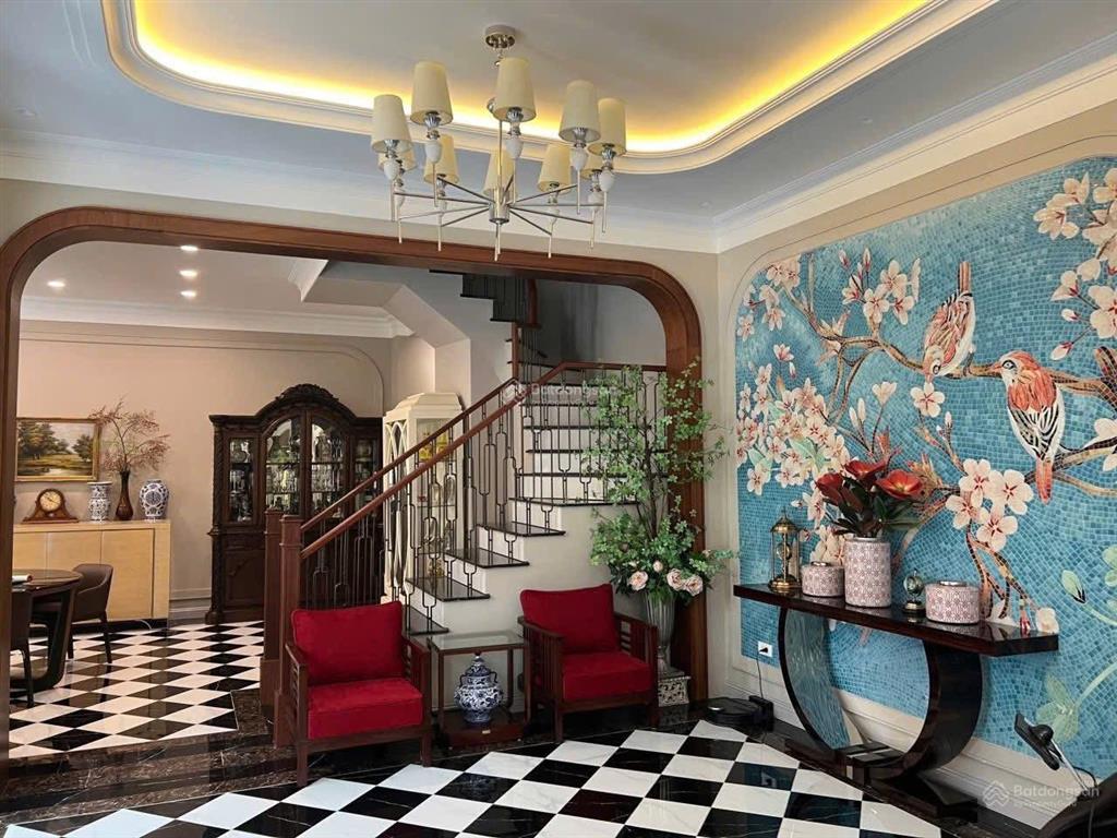 Chính chủ gửi bán biệt thự mặt phố kđt thành thái dịch vọng 200m2,4 tầng,mt14m.giá85tỷ