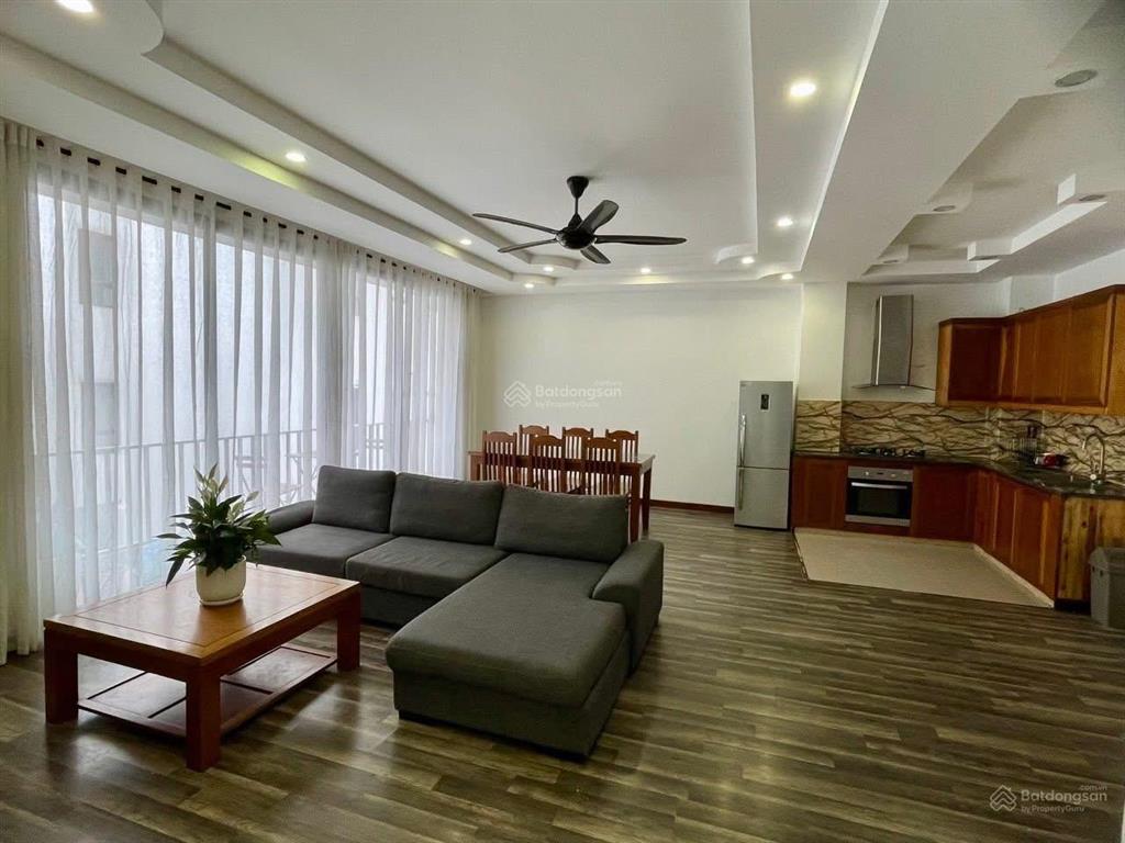 Chủ nhà gửi bán nhà phố đào tấn136m2,4 tầng,mt11m.giá75tỷ.0888 999 ***