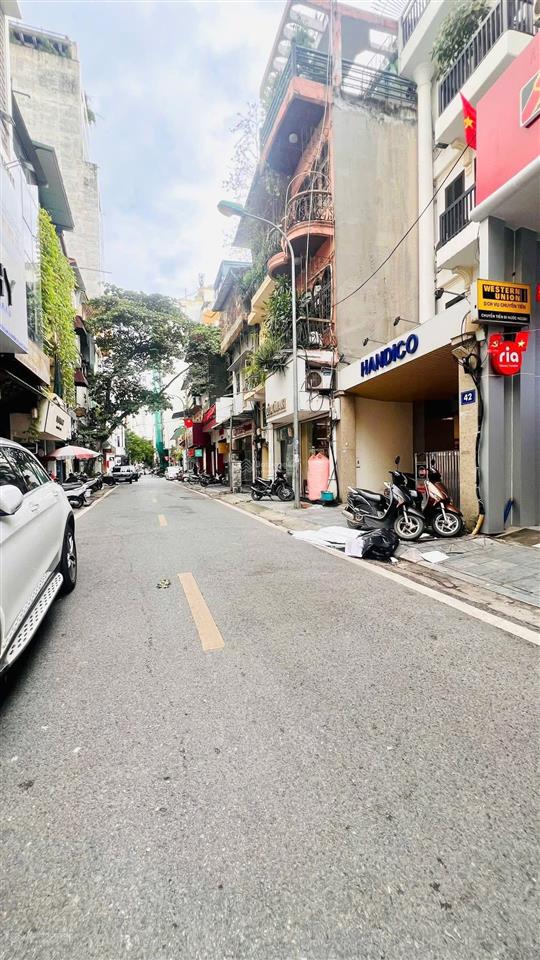 Chủ nhà gửi bán nhà mặt phố bùi thị xuân170m2,10 tầng,mt10m.giáthoả thuận.0888 999 ***