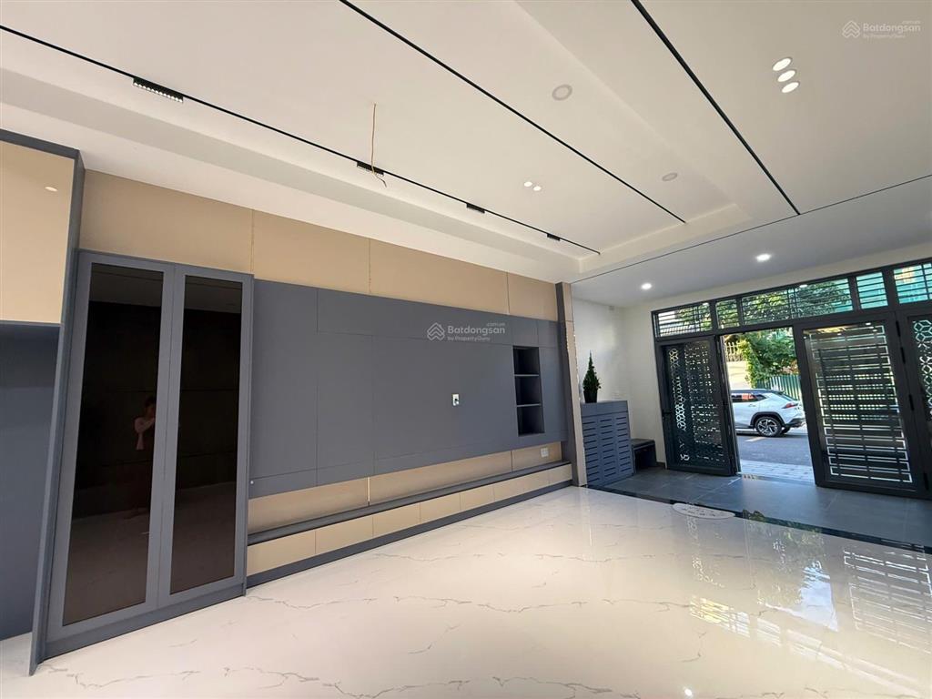 Bán căn nhà 3 tầng mới đẹp có sổ hồng khu đô thị vcn phước hải nha trang