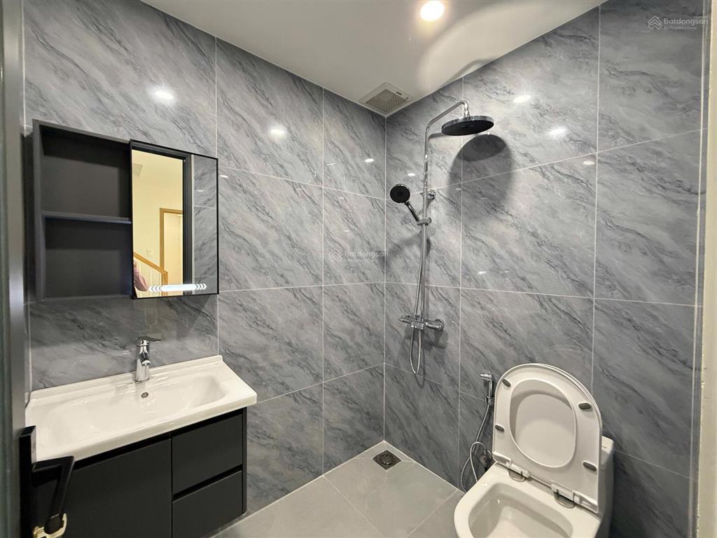 Bán căn nhà 3 tầng mới đẹp có sổ hồng khu đô thị vcn phước hải nha trang