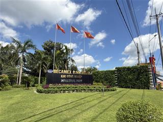 Lô đất vàng! trục chính 25m thông kcn đối diện chợ trường giá giảm 70% chỉ 620tr/lô  0985 761 ***