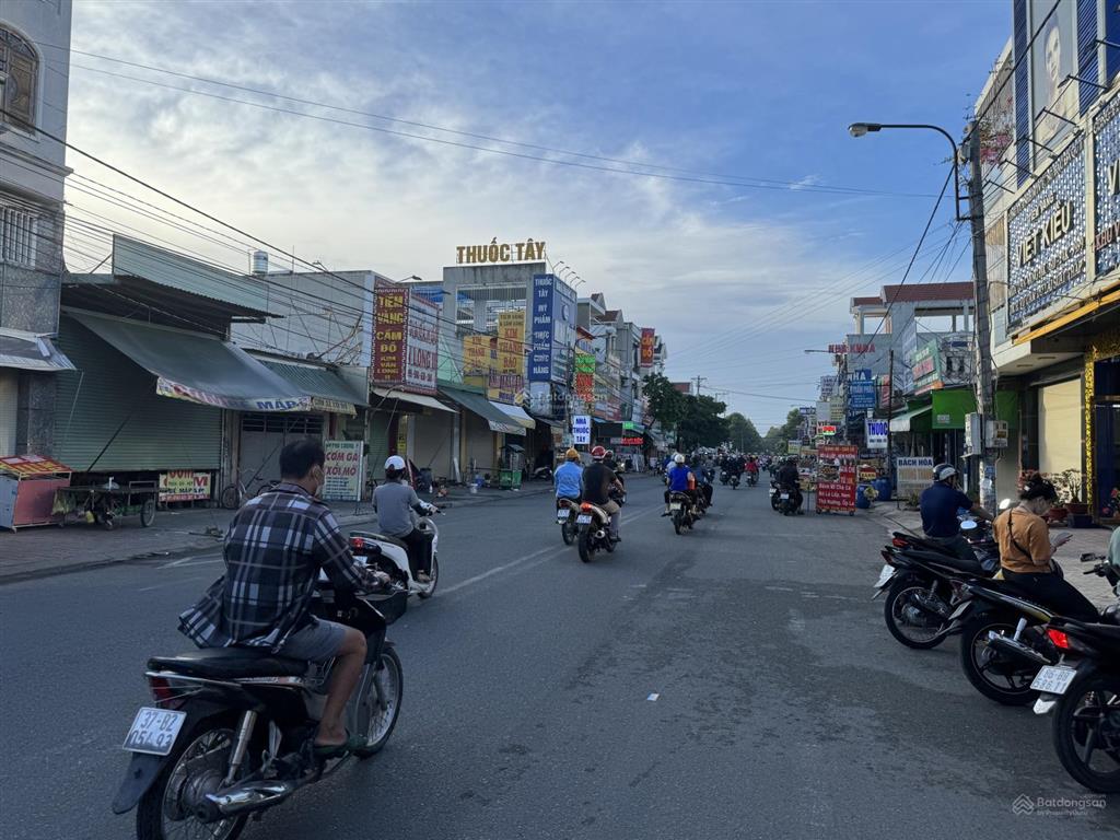 Lô đất vàng! đối diện chợ trường đường lớn 25m giá rẻ nhất khu vực chỉ 618tr/lô,  0985 761 ***