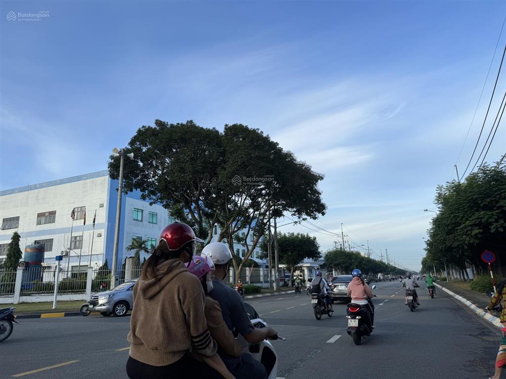 Lô đất vàng! đối diện chợ trường đường lớn 25m giá rẻ nhất khu vực chỉ 618tr/lô,  0985 761 ***