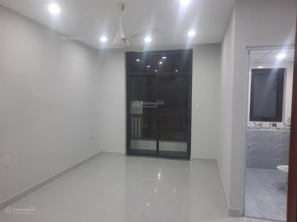 Nhà riêng, sông vàm cỏ đông/solar city, 9,5 tr/th, sd 185m2  3pn 3wc, 302 ng văn tuôi  0938 910 ***