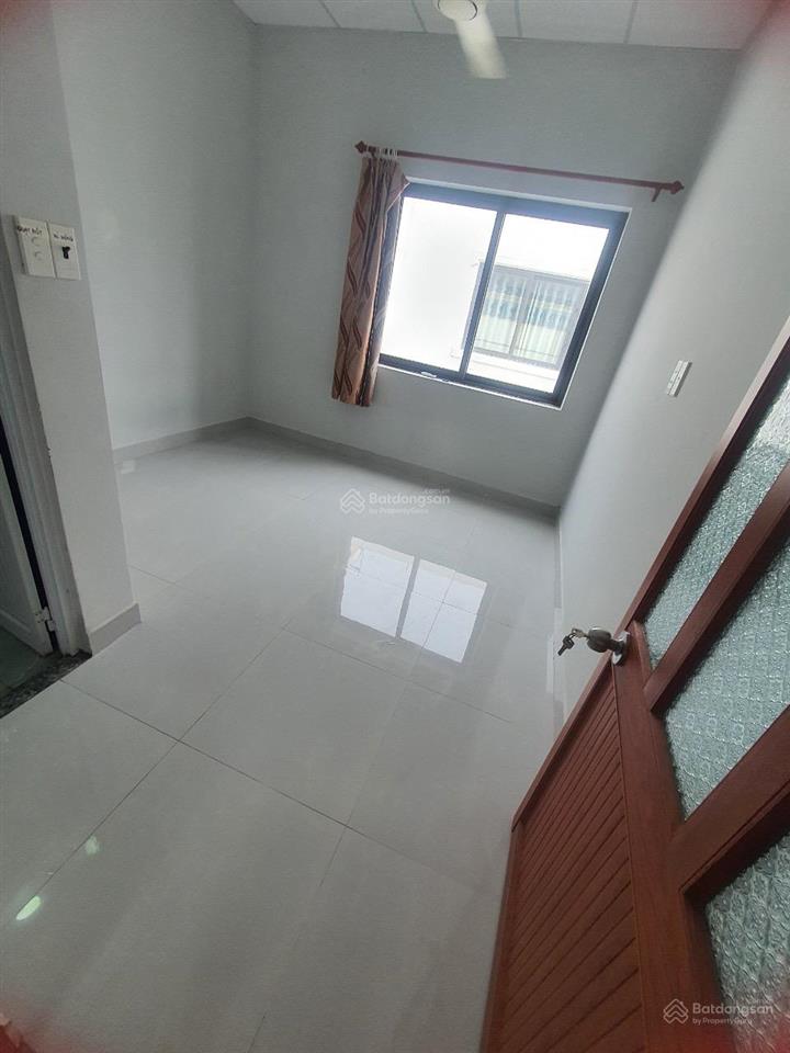 Nhà riêng, sông vàm cỏ đông/solar city, 9,5 tr/th, sd 185m2  3pn 3wc, 302 ng văn tuôi  0938 910 ***