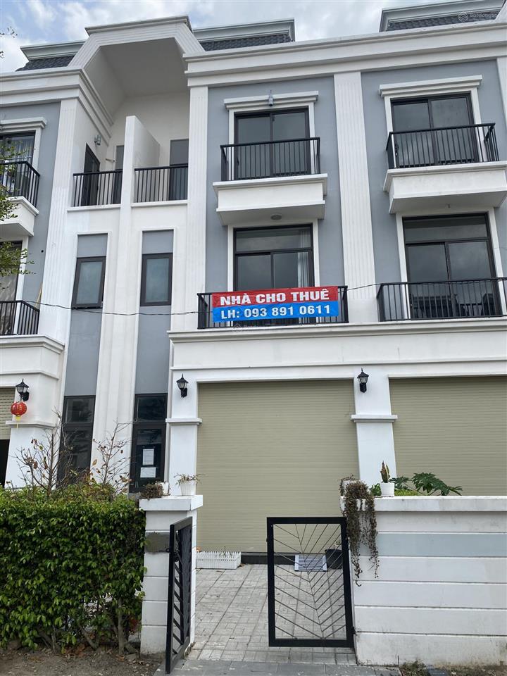 Nhà riêng, sông vàm cỏ đông/solar city, 9,5 tr/th, sd 185m2  3pn 3wc, 302 ng văn tuôi  0938 910 ***