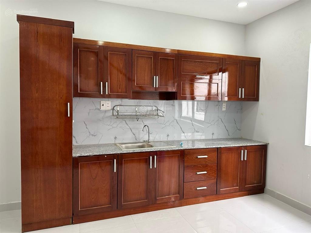 Nhà riêng, sông vàm cỏ đông/solar city, 9,5 tr/th, sd 185m2  3pn 3wc, 302 ng văn tuôi  0938 910 ***