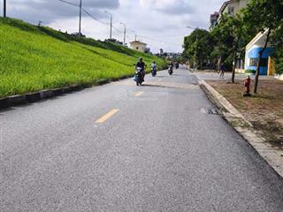 Bán lô góc 3 mặt thoáng tổ 4 cự khối, long biên. rất phù hợp làm nhà vườn