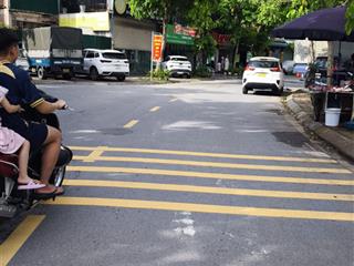 Bán nhanh đất mặt đê bát khối long biên. cực đẹp. kinh doanh gì cũng đẹp. gần ngay cầu vĩnh tuy