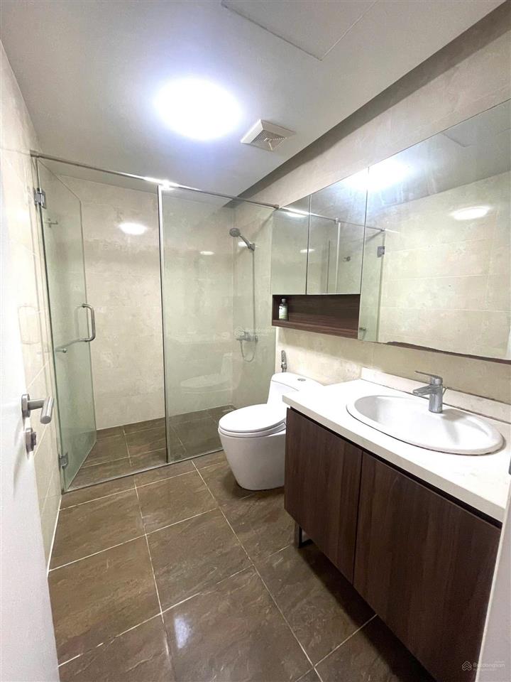 Chị em không ở bán gấp căn biệt thự vip marina ecopark. trục chính. kinh doanh cực tốt. ở quá đẹp.