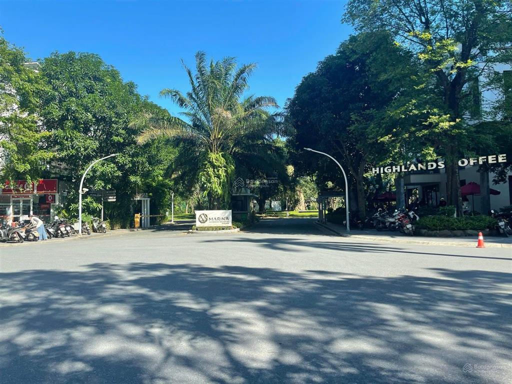 Chị em không ở bán gấp căn biệt thự vip marina ecopark. trục chính. kinh doanh cực tốt. ở quá đẹp.