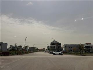 Bán duy nhất 1 lô biệt thự khu c 200 m2. thuộc khu c tái định cư bắc sông cấm