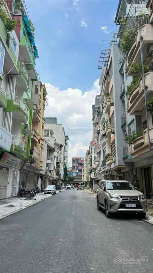 Bán đất phố thái hà, yên lãng tiện xây nhà ở, làm văn phòng dt 62m2, mặt tiền 5,4m, hướng tây nam