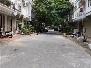 Bán đất dịch vụ dương nội, phân lô, vỉa hè, ô tô tránh, 50m2, mt4m, giá sốc chỉ 10.2 tỷ