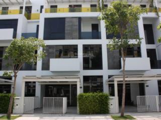 Bán nhà mặt tiền đường 12m, quận 2