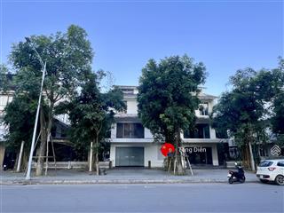 Tống diễn 0944 866 ***. bán biệt thự thương mại ecopark, view trực diện hồ, 2 mặt đường 30m