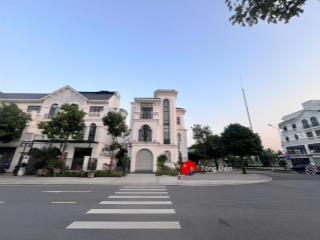 Tống diễn 0944 866 ***. bán biệt thự đơn lập góc sát biển hồ và hồ nước ngọt, 288m2, 70 tỷ